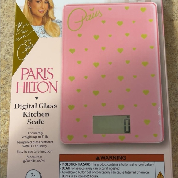 Paris Hilton Pink Heart Digital Kitchen Scale - Picture 2 of 4